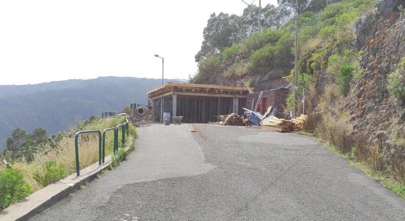 Imagem de Requalificação do miradouro do Pico do Facho em curso