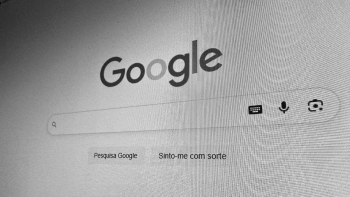 Imagem de Google assina código de conduta da UE para modelos de IA
