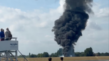 Imagem de Quatro mortos em queda de avião no domingo em Londres