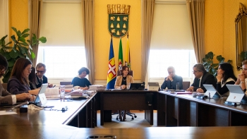 Imagem de Funchal vai dar apoio de 46.800 euros para atribuição de manuais e material escolar