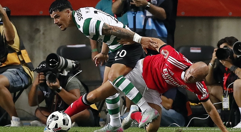 Imagem de Benfica vence o Sporting e conquista supertaça