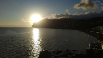 Imagem de Prolongado o aviso amarelo para o tempo quente na Madeira (áudio)