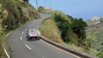 Imagem de Miguel Caires dá um toque no muro (vídeo)