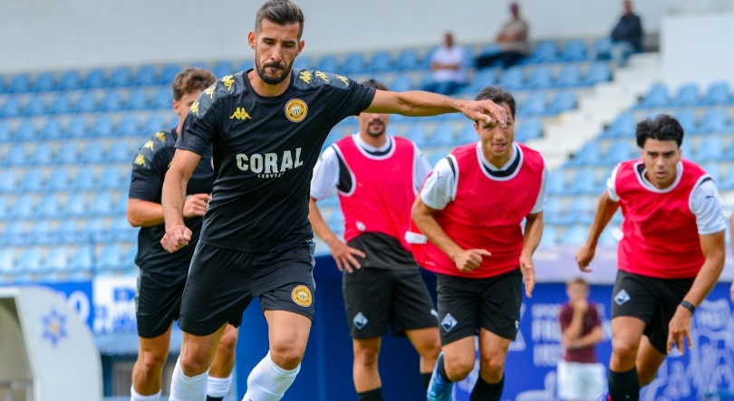 Imagem de Nacional vence Académica em jogo de preparação com seis golos