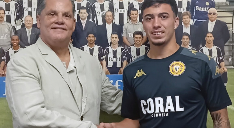 Imagem de Joel Silva é o 17.º reforço do Nacional para a nova época