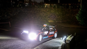 Imagem de Miguel Caires na frente do Rali da Calheta