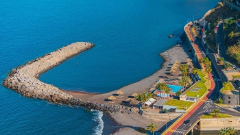 Imagem de Praia da Ribeira Brava foi alvo de uma ação de limpeza (áudio)