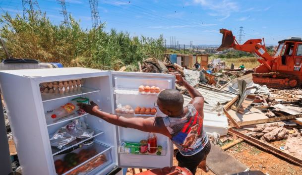 Imagem de Tribunal impede Câmara de Loures de demolir habitações