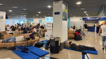 Imagem de Vento começa a dar tréguas no Aeroporto da Madeira (áudio)