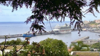 Imagem de Ventura no Funchal com 4.600 pessoas a bordo