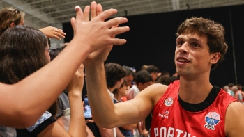 Imagem de Selecionador checo elogia Portugal e recusa assumir favoritismo