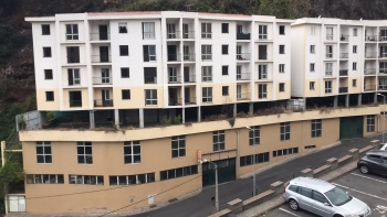 Imagem de Complexo do Canto do Muro é para demolir (vídeo)
