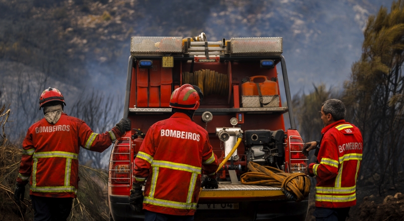 Imagem de Perto de 1.900 operacionais combatem os cinco fogos mais preocupantes no país