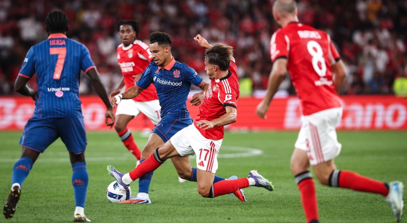 Imagem de Benfica afasta Nice e vai defrontar Fenerbahçe no play-off
