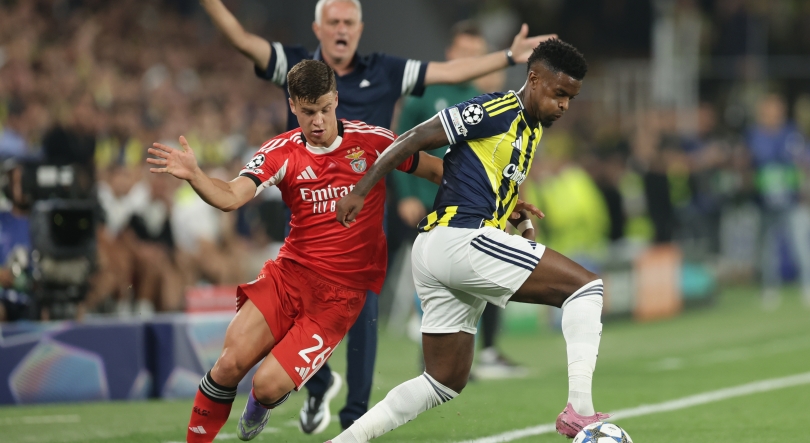 Imagem de Benfica empata a zero em Istambul
