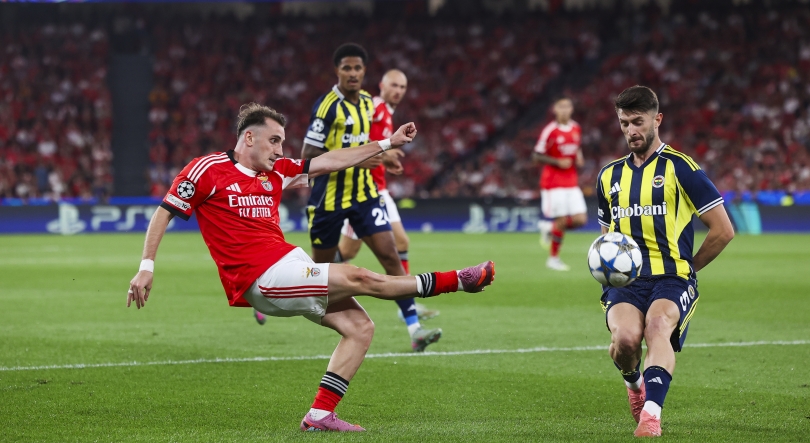Imagem de Benfica vence Fenerbahçe e garante presença na Liga dos Campeões