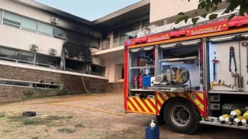 Imagem de Seis mortos e 25 feridos num incêndio num lar
