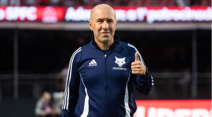 Imagem de Cruzeiro de Leonardo Jardim sobe à vice-liderança
