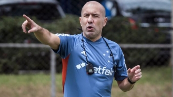 Imagem de Jardim regressa aos triunfos no Cruzeiro no Brasileirão