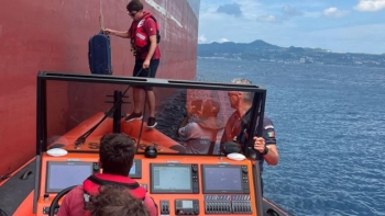 Imagem de Marinha resgata tripulante de navio ao largo de São Miguel