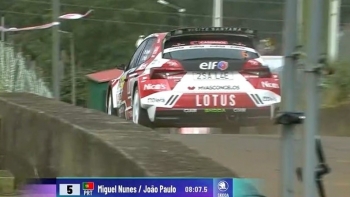 Imagem de Miguel Nunes colado a João Silva em Santana (vídeo)