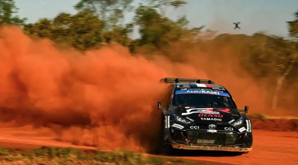 Imagem de Ogier capitaliza infortúnio Rovanperä para amarrar liderança