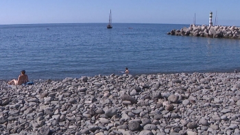 Imagem de Praia do Almirante Reis evoca memórias passadas (vídeo)