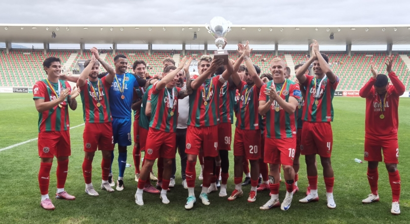 Imagem de Marítimo vence Nacional e conquista Troféu Cidade do Funchal