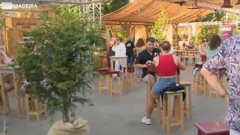 Imagem de Provas de vinho, gastronomia e música no Madeira Wine Lounge (vídeo)