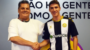 Imagem de Shatri e Nathan de saída do CD Nacional