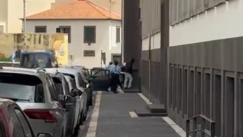 Imagem de Agressor já está no tribunal do Funchal (vídeo)