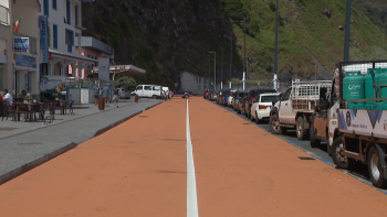 Imagem de Pavimento cor de laranja em São Vicente (vídeo)