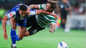 Imagem de Porto confirma em Alvalade que está forte