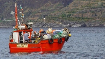 Imagem de Projetos de construção e recuperação de barcos do peixe-espada-preto (áudio)