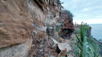 Imagem de Moradores contestam encerramento da vereda da Praia da Canavieira (vídeo)