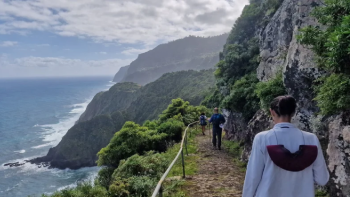 Imagem de Renovar trilhos para responder à concentração de turistas (áudio)