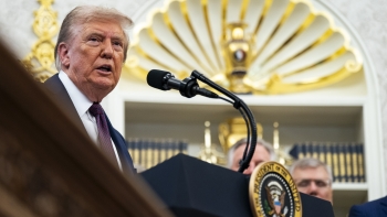 Imagem de Trump anuncia que ataque dirigido “a narcoterroristas” deixou 11 mortos