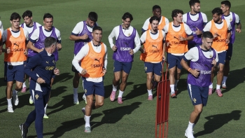 Imagem de Minuto de silêncio em memória de Jota e Jorge Costa antes do Arménia-Portugal