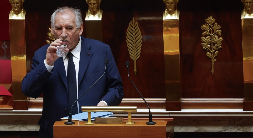 Imagem de Governo francês cai no parlamento