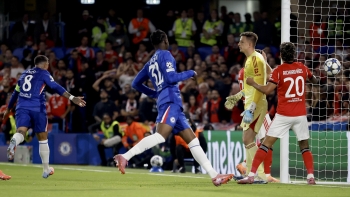 Imagem de Benfica perde em casa do Chelsea e continua sem pontos