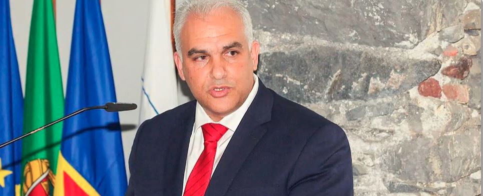 Imagem de Ricardo Gonçalves no gabinete do Ensino Superior