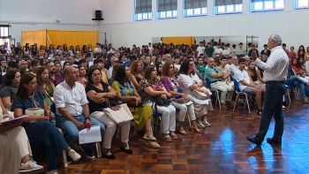 Imagem de Escola Francisco Franco acolhe dois mil alunos (vídeo)