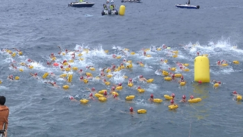Imagem de Ondulação condiciona Madeira Island Ultra Swim  (vídeo)