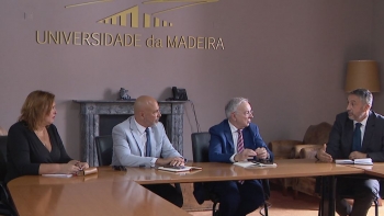 Imagem de PS defende o pagamento integral das propinas (vídeo)