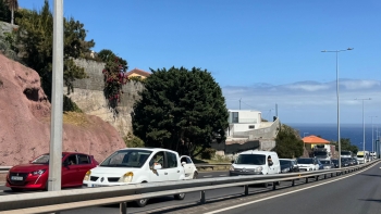 Imagem de Circulação de automóveis tem aumentado cerca de 10% por ano (áudio)