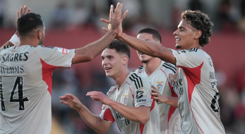 Imagem de Benfica garante uma vitória tranquila na estreia de Mourinho