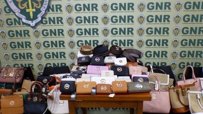 Imagem de GNR apreendeu cerca de 200 artigos contrafeitos na Região