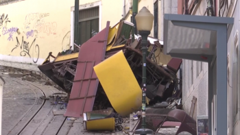 Imagem de Proteção Civil de Lisboa corrige número de vítimas mortais para 16