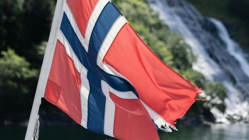 Imagem de Direita xenófoba ameaça vitória do centro-esquerda nas eleições norueguesas