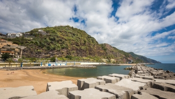 Imagem de Marginal da Calheta fechada até 18 de janeiro